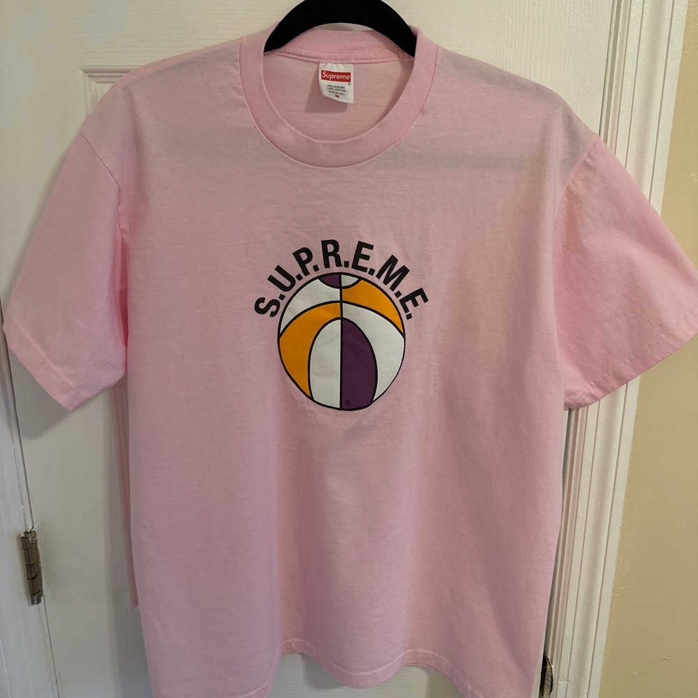 Supreme League Tee ‘Light Pink’